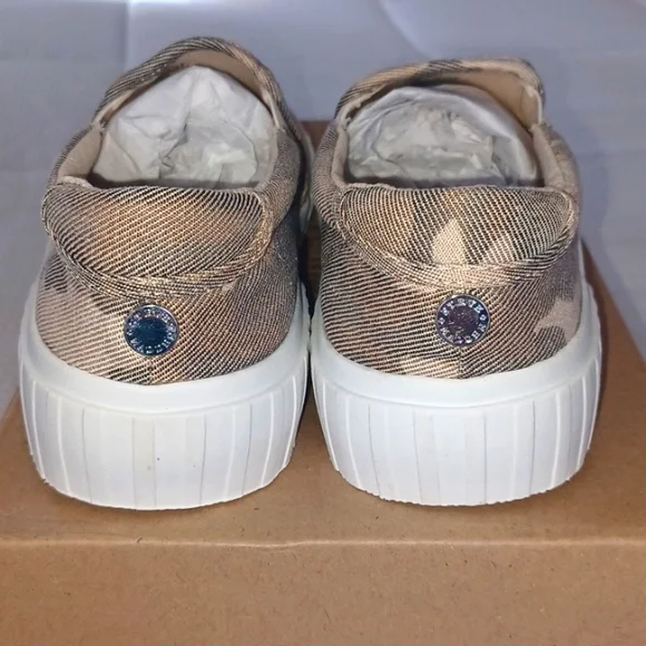 Steve Madden Women's Swiftly Skate Shoe, NEW IN BOX, Tan Camo - Picture 8 of 9